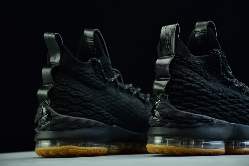 nike lebron 15 marron